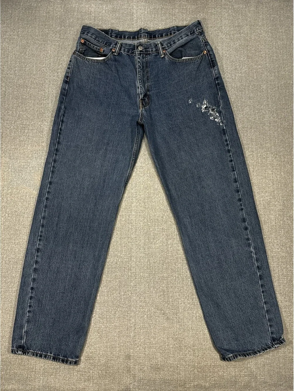 Levi’s 550 Relaxed Fit Jeans Men’s 35x32 Blue Denim Distressed Hole Vintage